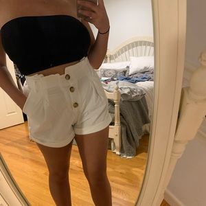 WHITE SHORTS